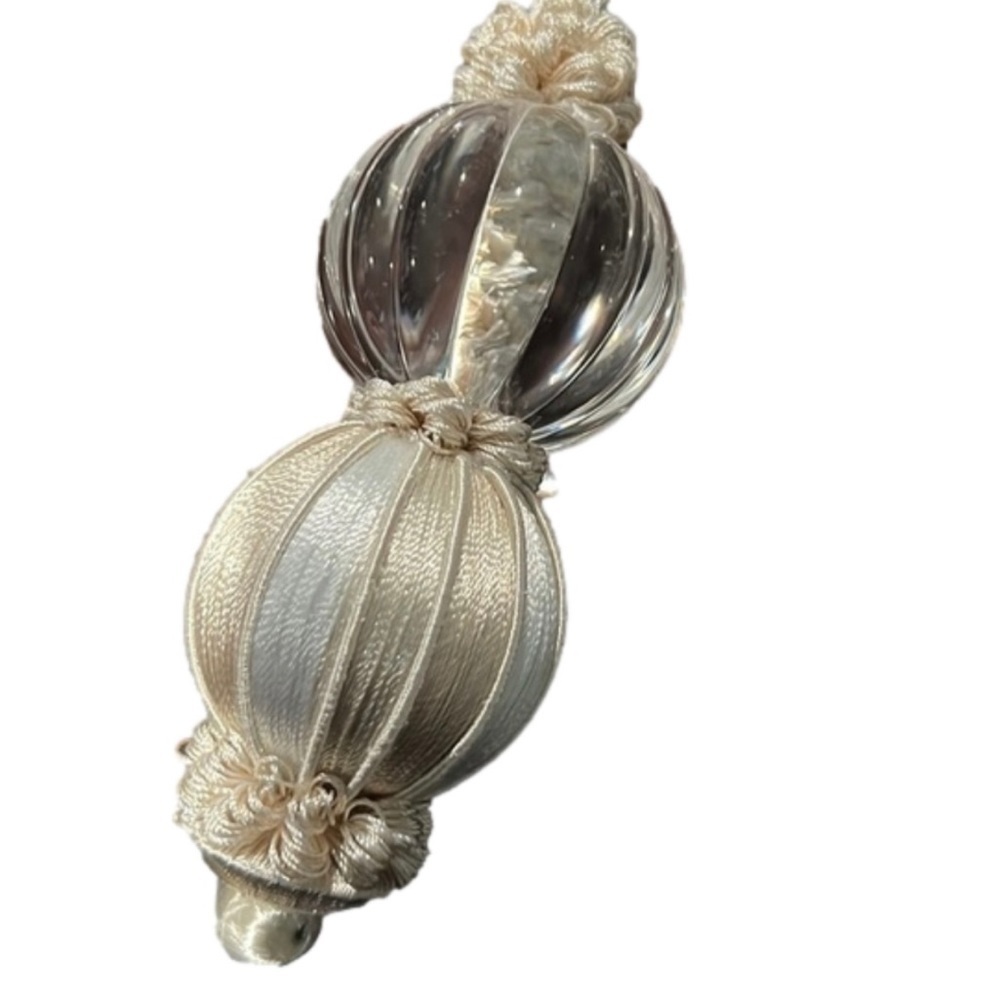 Curtain tiebacks. - Picture 4 of 5